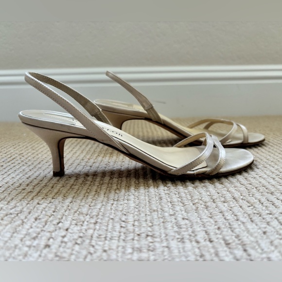 Ann Taylor Kitten Heal Sling Back Satin Shoes - Picture 2 of 6